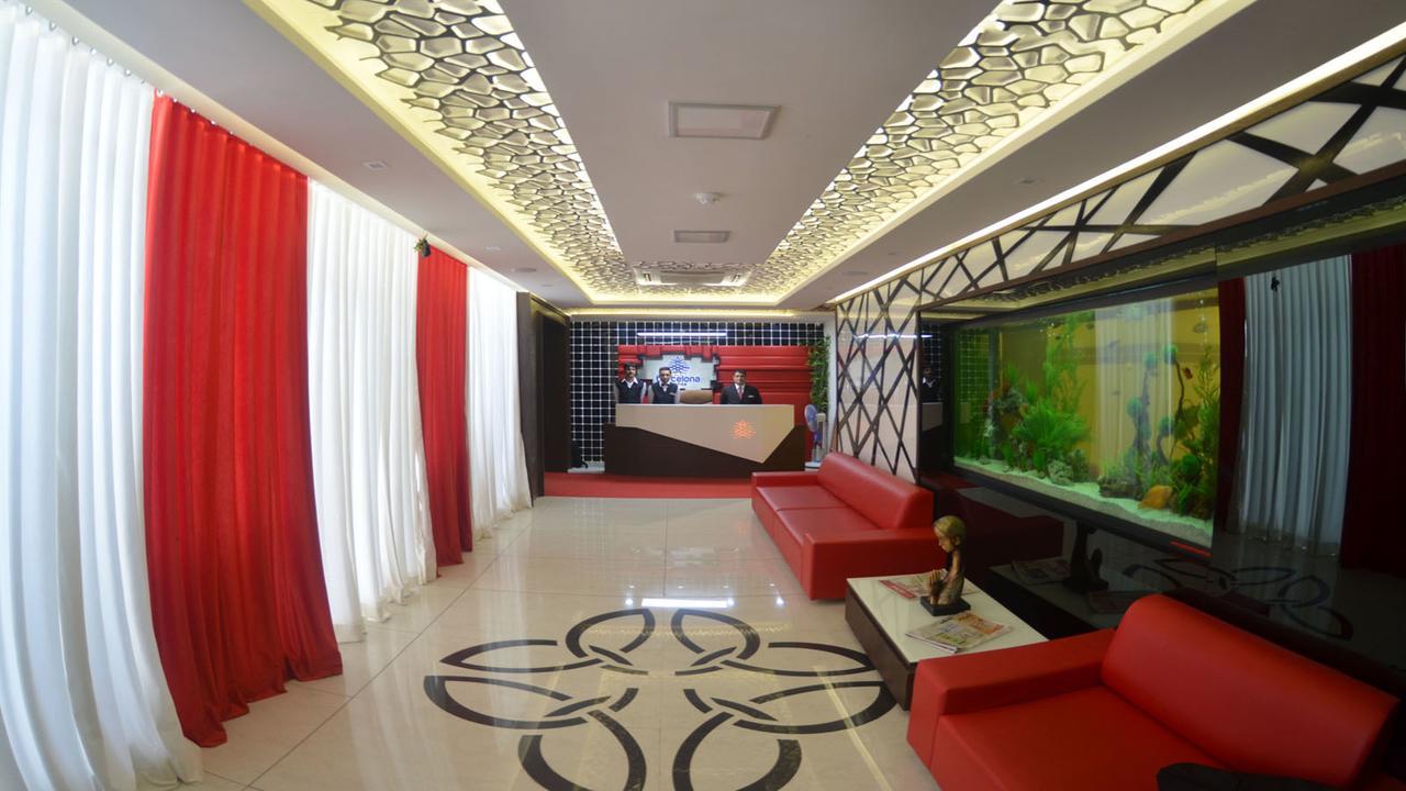 Hotel Barcelona Exotica Ahmedabad Extérieur photo
